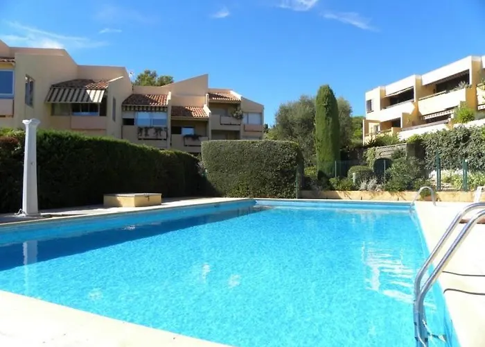Studio Avec Piscines A 500M De La Plage